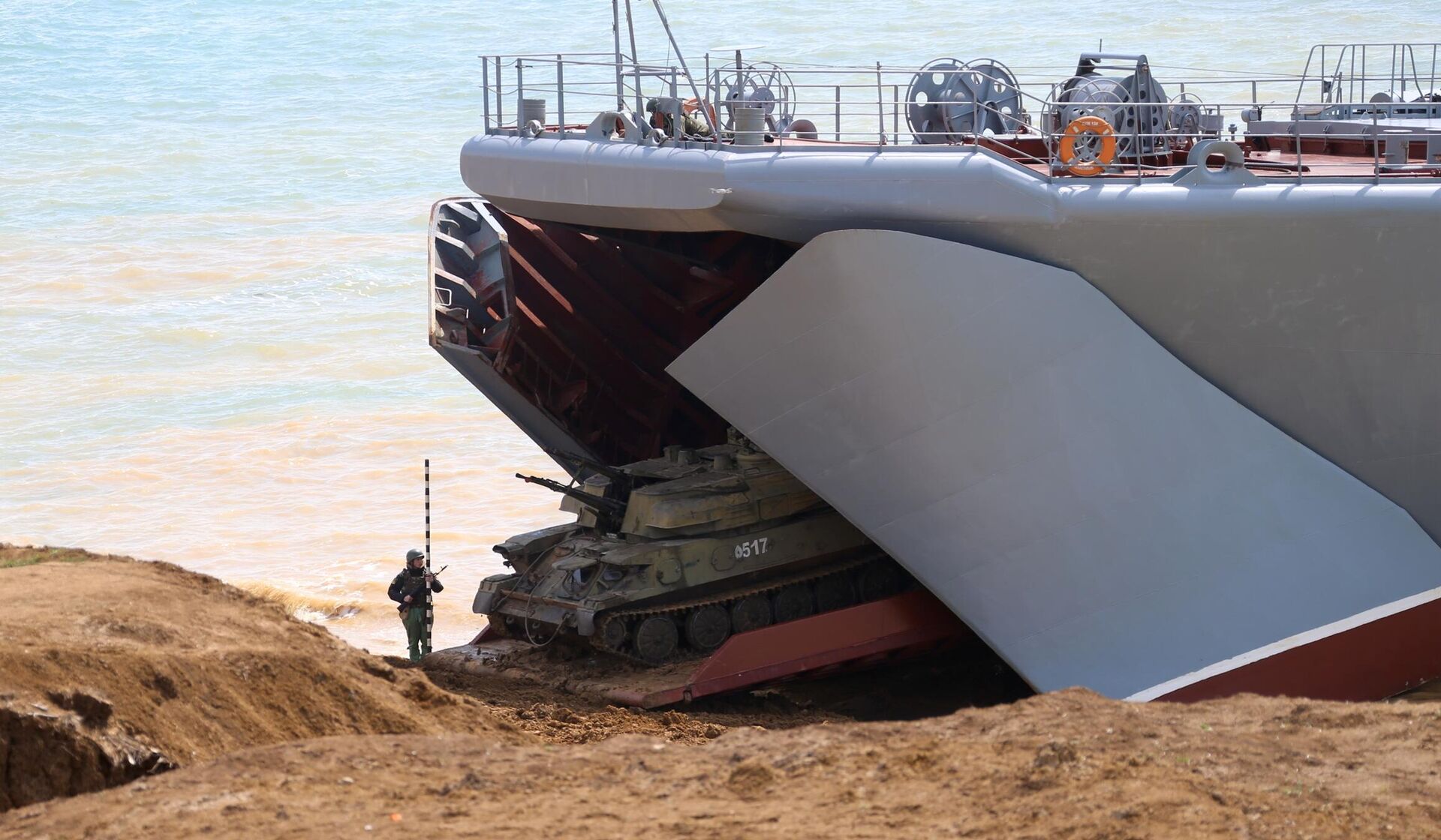 El desembarco en el polígono Opuk - Sputnik Mundo, 1920, 25.04.2021