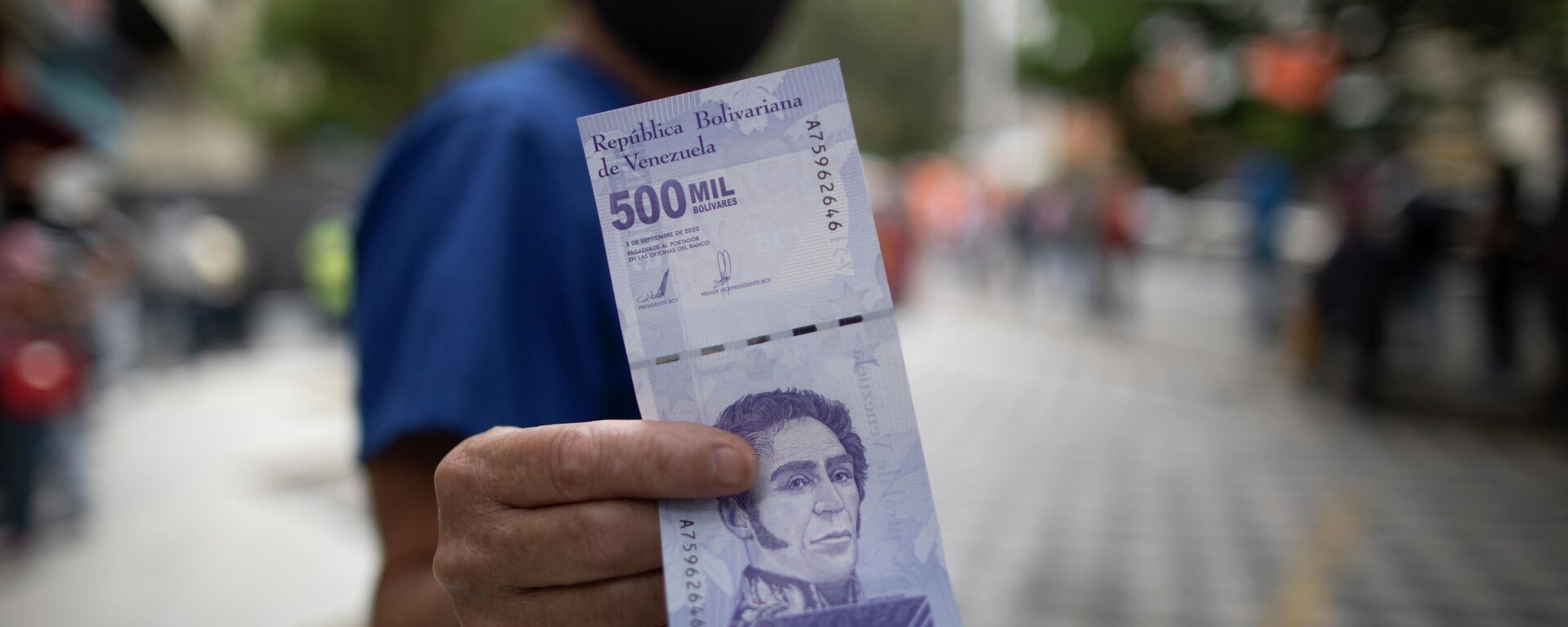 Un billete de 500 mil bolívares venezolanos - Sputnik Mundo, 1920, 18.08.2021