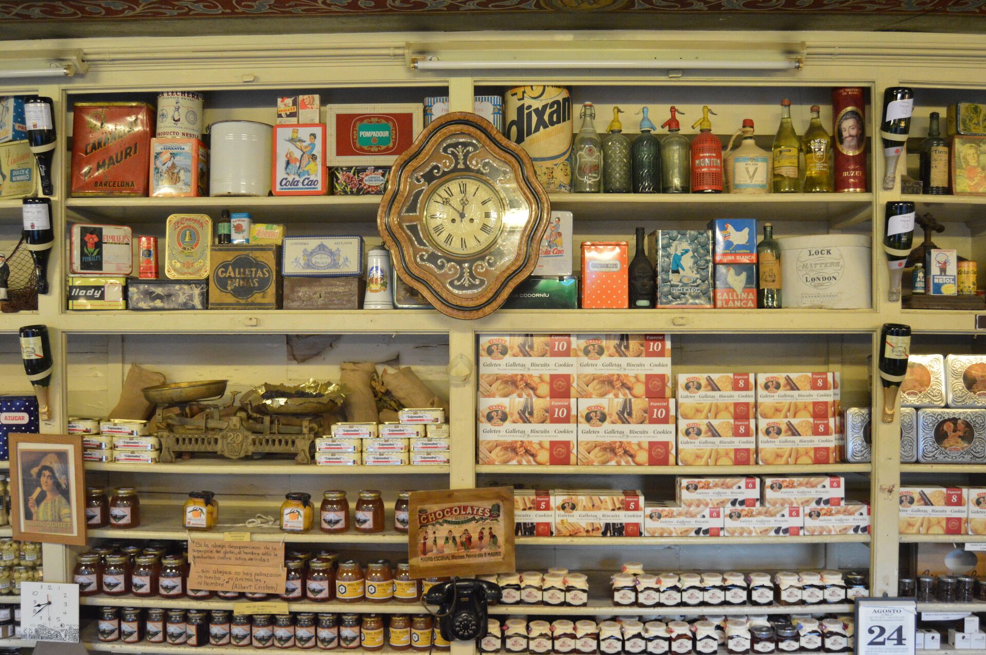 La Confianza sigue vendiendo productos a granel de toda la vida - Sputnik Mundo, 1920, 28.04.2021