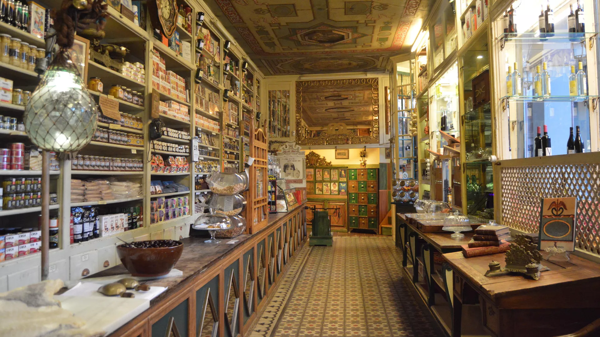 El ultramarino más antiguo de Europa se encuentra en Huesca, España