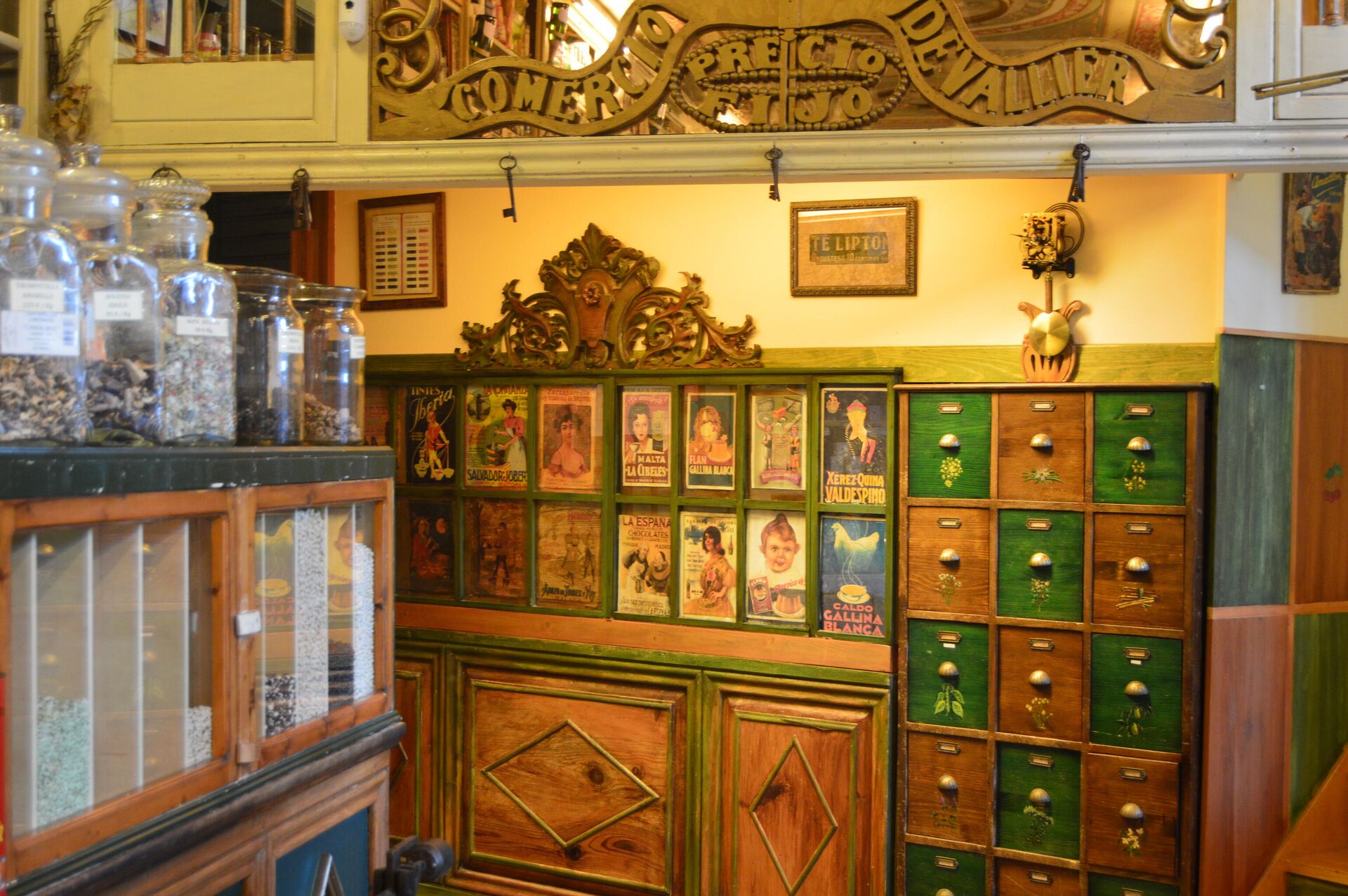 En la Confianza siguen vendiendo productos de ultramar - Sputnik Mundo, 1920, 28.04.2021