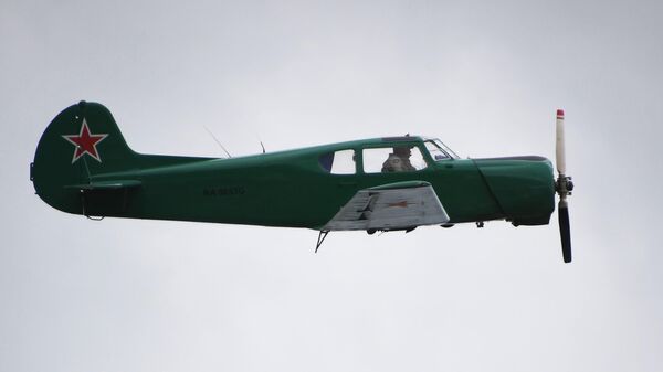 Un avión Yak-18T  - Sputnik Mundo