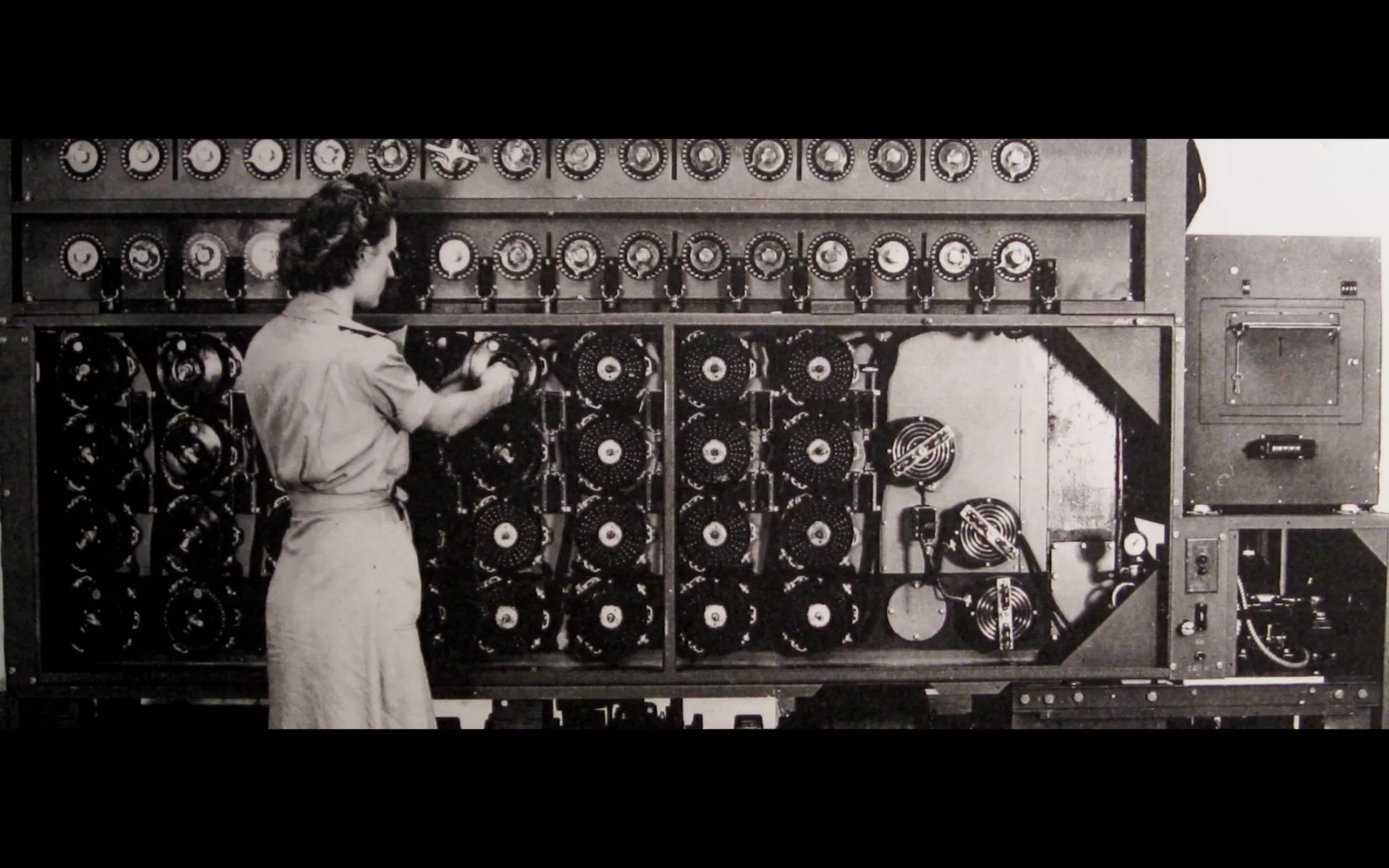 Fragmento de la película documental 'Equipo D: Los códigos olvidados' Fragmento de la película documental 'Equipo D: Los códigos olvidados' - Sputnik Mundo, 1920, 01.05.2021