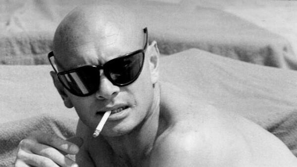 El actor de origen ruso Yul Brynner - Sputnik Mundo