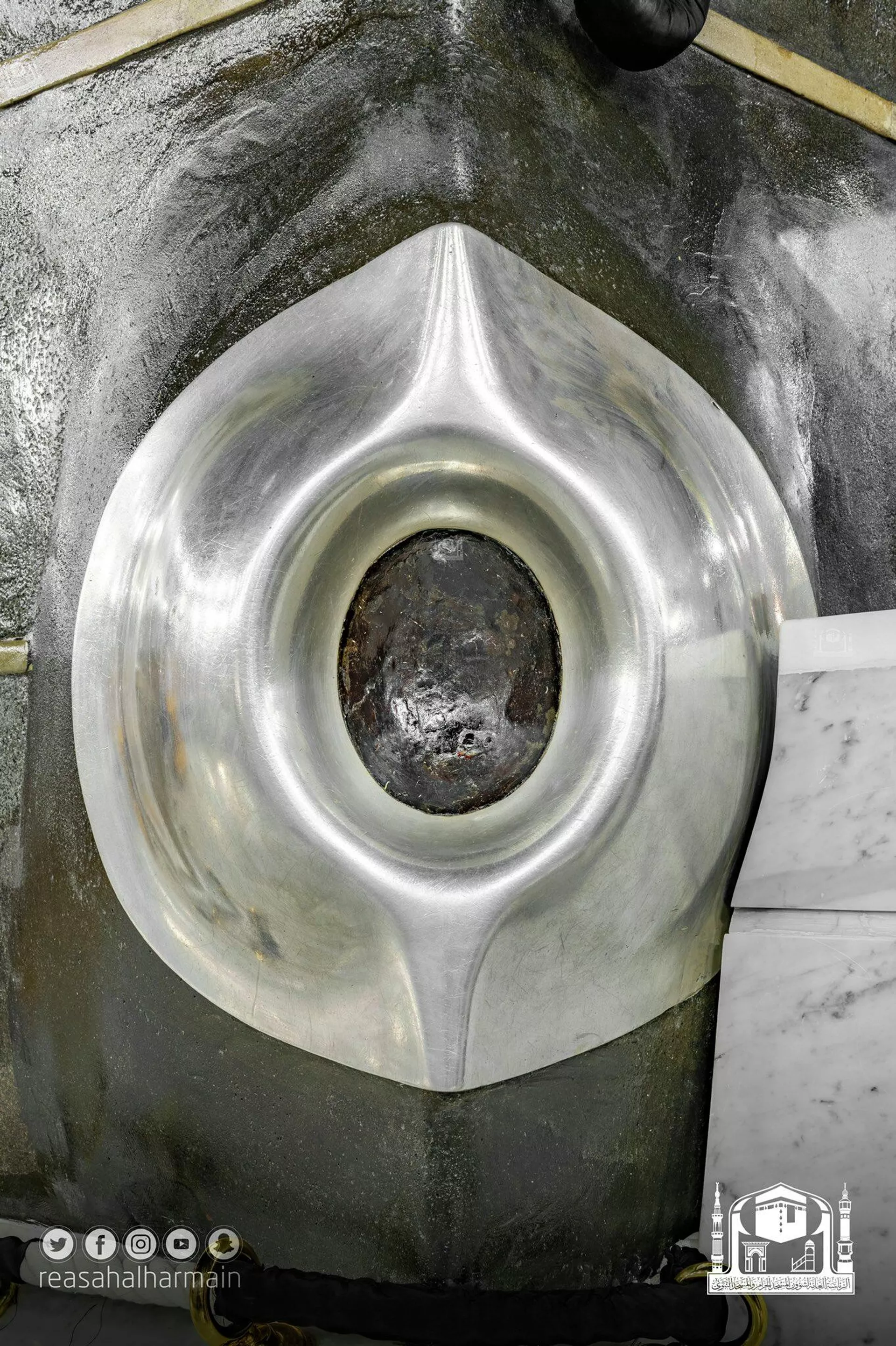 La Piedra Negra de la Kaaba La Piedra Negra de la Kaaba - Sputnik Mundo, 1920, 09.05.2021