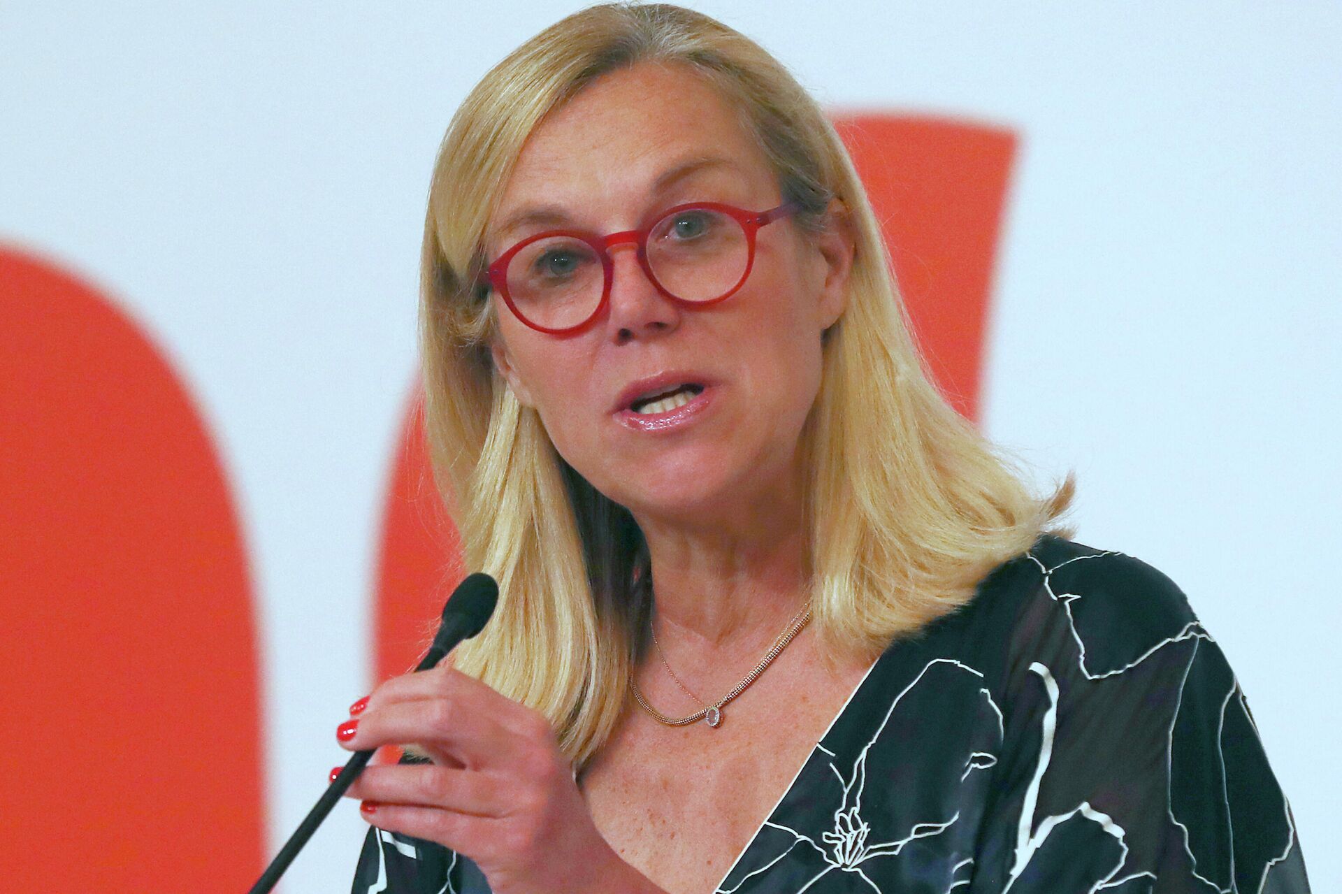 Sigrid Kaag, ministra de Comercio Exterior y Cooperación para el Desarrollo de los Países Bajos - Sputnik Mundo, 1920, 10.05.2021