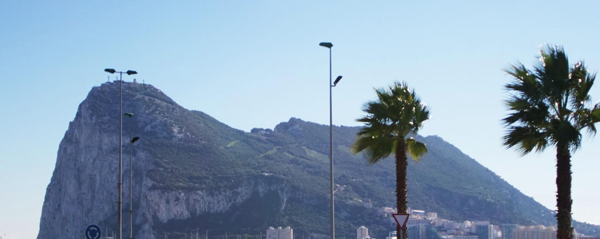 Vista del peñón de Gibraltar desde La Línea de la Concepción - Sputnik Mundo, 1920, 05.06.2022