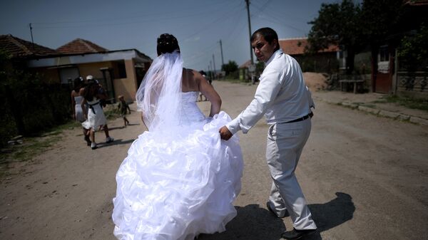 Una boda gitana en Bulgaria - Sputnik Mundo