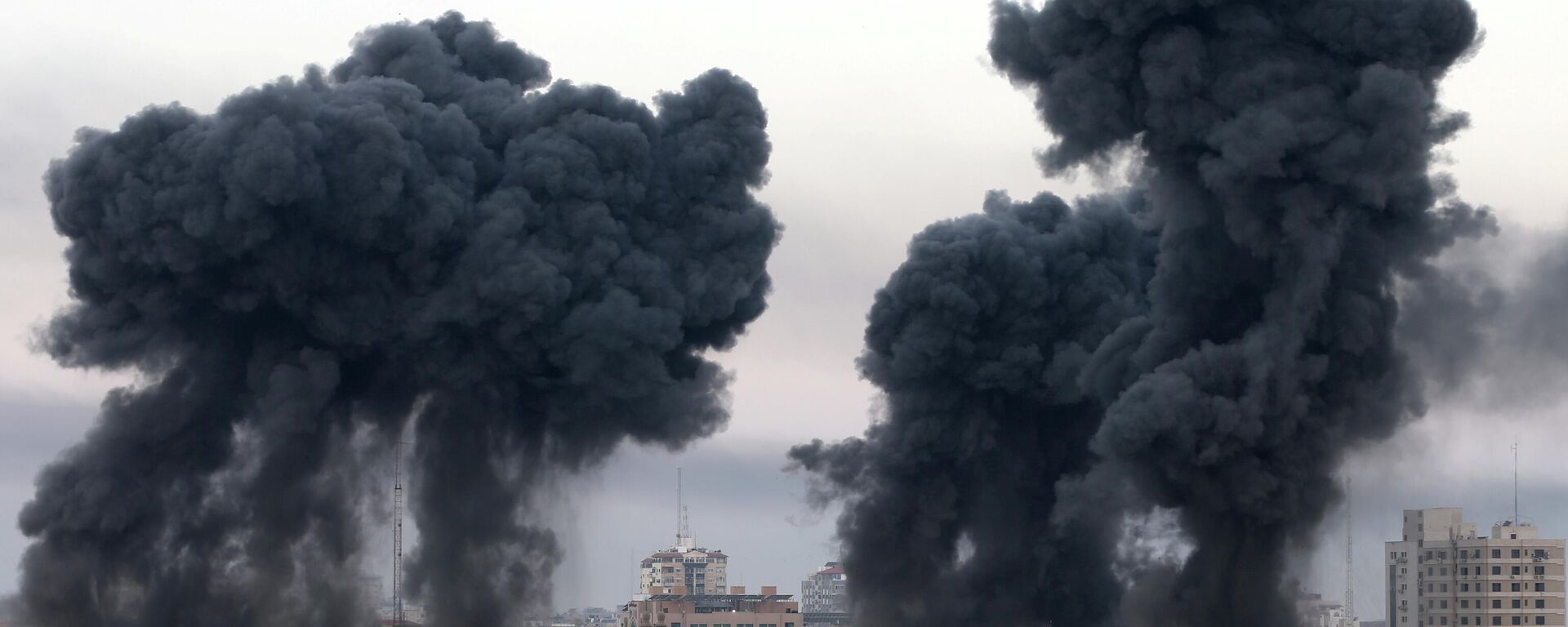 Israel bombardea la Franja de Gaza Israel bombardea la Franja de Gaza - Sputnik Mundo, 1920, 16.05.2021