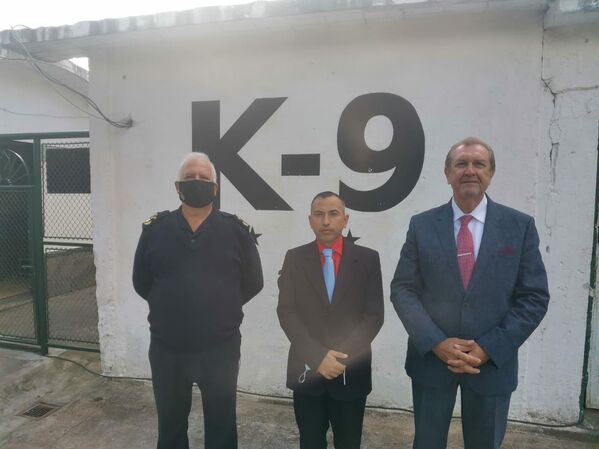 El embajador de Rusia en Uruguay, Andréi Budáev, fue recibido por los directivos de la Policía Nacional y la Guardia Republicana uruguaya - Sputnik Mundo