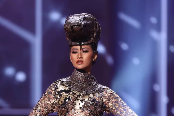 A partir de 1972, el concurso se celebra en distintos países del mundo. En la foto: Miss Indonesia, Ayu Maulida Putri. A partir de 1972, el concurso se celebra en distintos países del mundo. En la foto: Miss Indonesia, Ayu Maulida Putri. - Sputnik Mundo