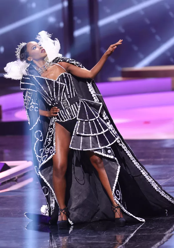 Miss Reino Unido, Jeanette Akua. - Sputnik Mundo