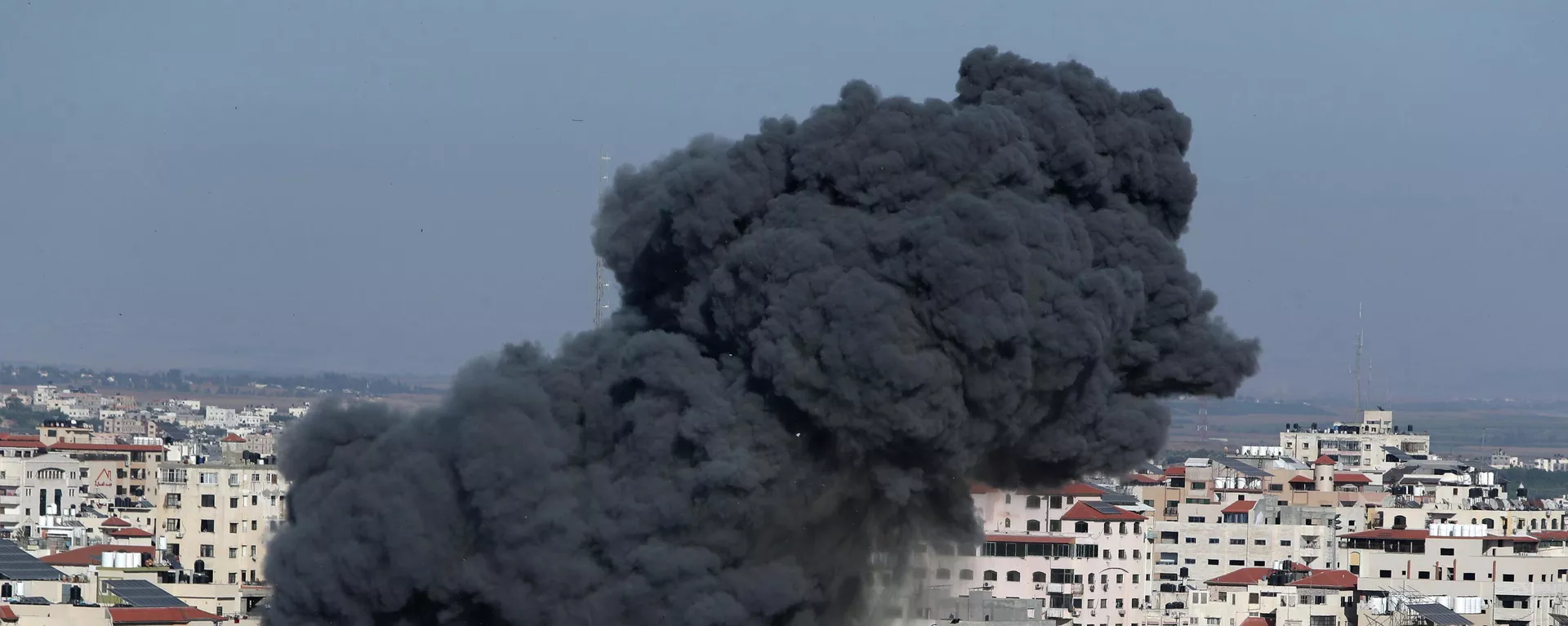 Un bombardeo israelí en Gaza, imagen referencial Un bombardeo israelí en Gaza, imagen referencial - Sputnik Mundo, 1920, 14.05.2021
