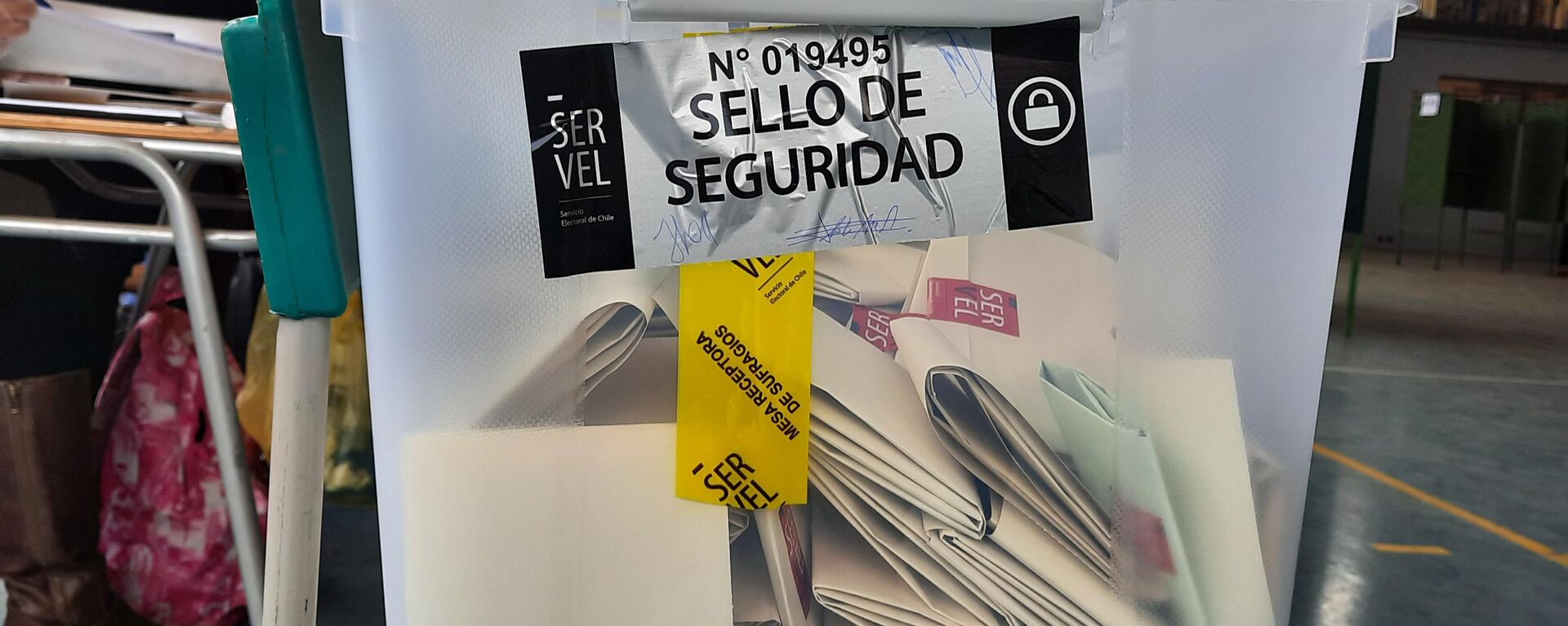 Sello de seguridad en una urna en Chile - Sputnik Mundo, 1920, 17.05.2021