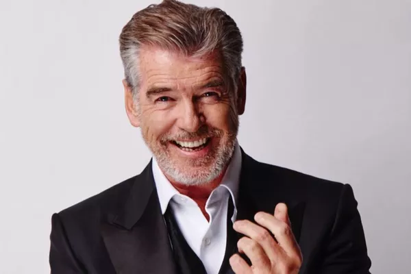 Pierce Brosnan protagonizó cuatro películas de la saga James Bond entre 1995 y 2002. - Sputnik Mundo