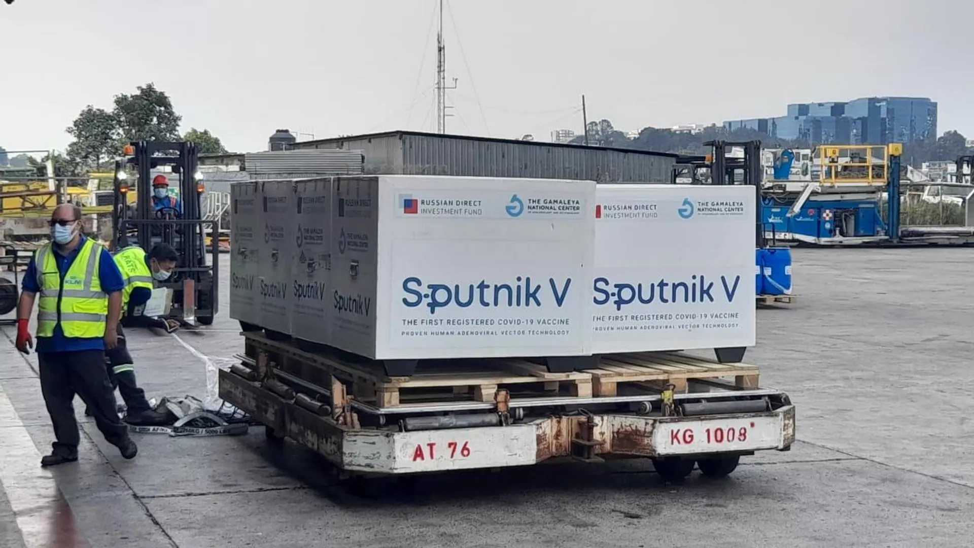 Llegada del cargamento de Sputnik V a Guatemala