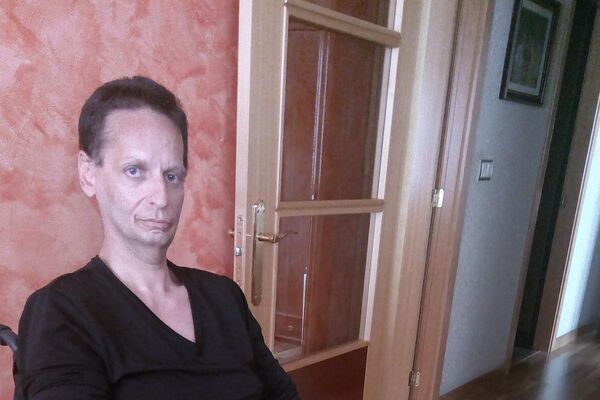 Miguel Ángel Sánchez, afectado por el síndrome de aceite tóxico de Salamanca, en la actualidad Miguel Ángel Sánchez, afectado por el síndrome de aceite tóxico de Salamanca, en la actualidad - Sputnik Mundo