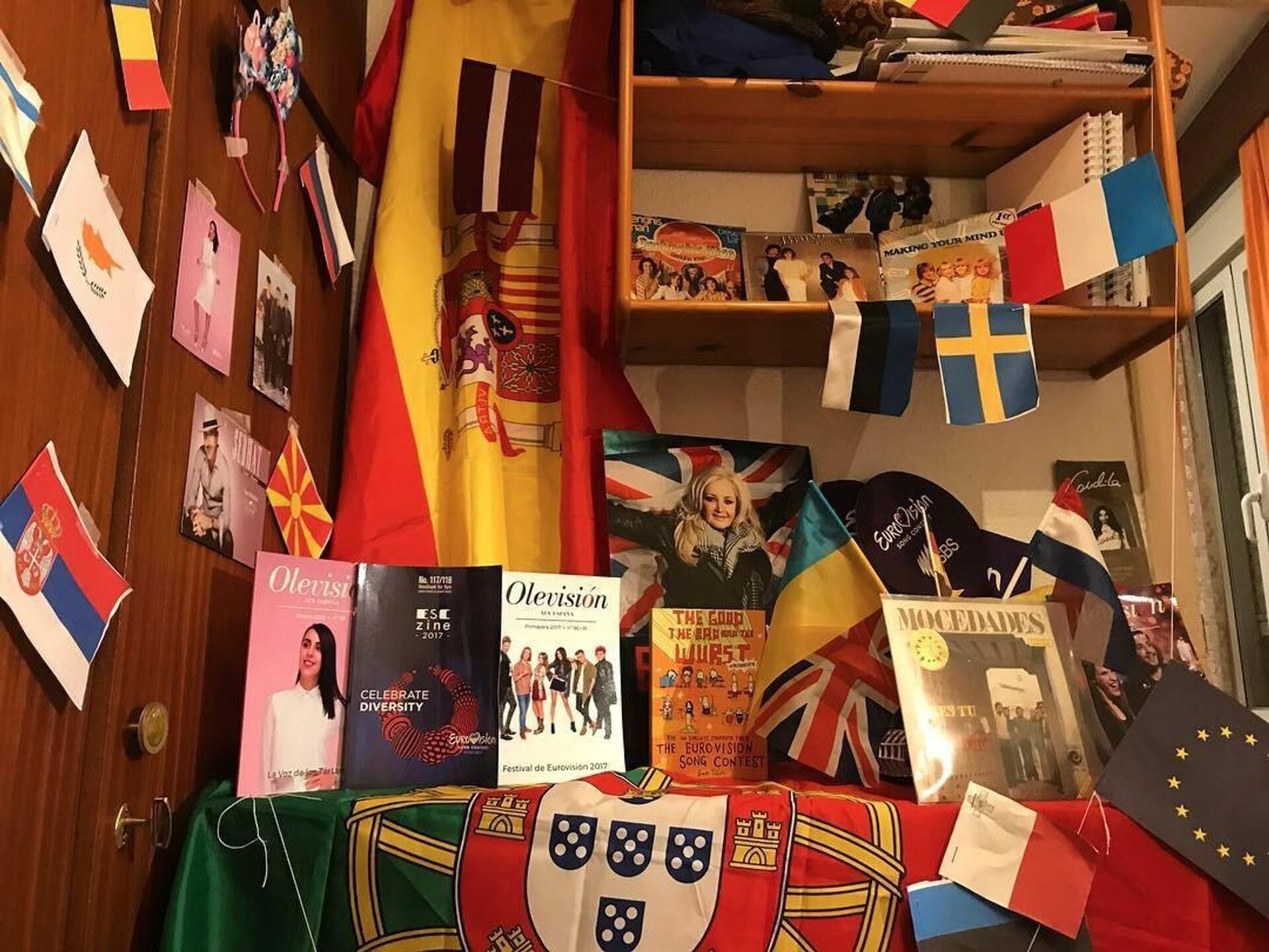 Altar eurovisivo de Iván Iñarra, un eurofan español, en un rincón de su casa  - Sputnik Mundo, 1920, 21.05.2021