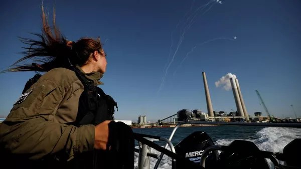 Una mujer soldado israelí - Sputnik Mundo