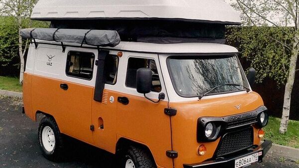 El UAZ-452 en versión camper - Sputnik Mundo