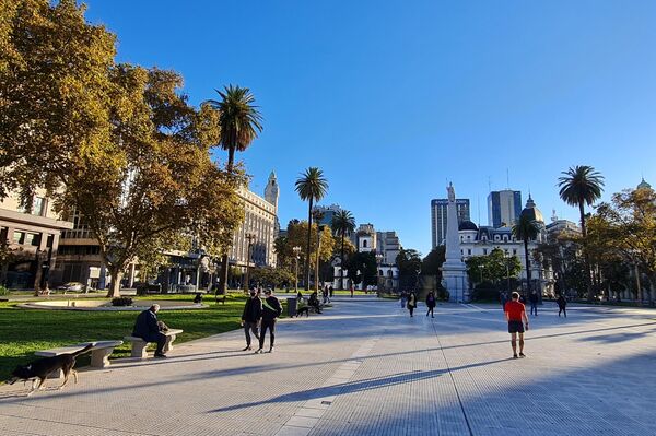La Plaza de Mayo con muy bajo movimiento. - Sputnik Mundo