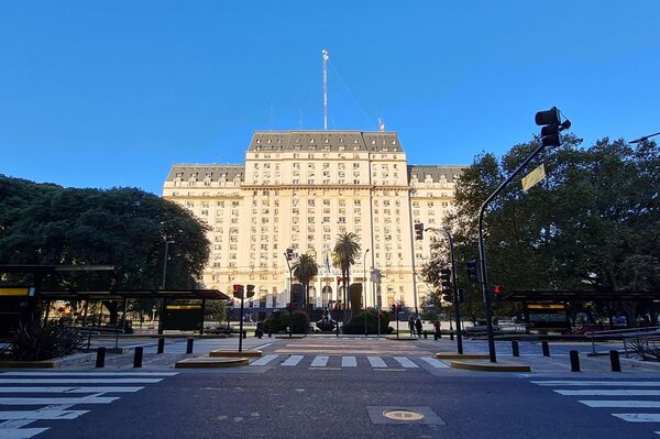 Retiro durante el feriado del 25 de mayo. - Sputnik Mundo
