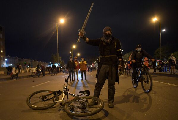 Aún de acuerdo con estos entes, la mayoría de las muertes ocurrió a manos de efectivos de la fuerza pública. - Sputnik Mundo