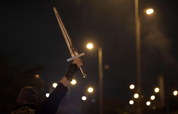 Desde hace prácticamente un mes, Colombia sostiene un paro nacional en rechazo a la radicación en el Congreso de una polémica reforma fiscal impulsada por el Gobierno, que ante la presión popular se vio obligado a retirarla el 2 de mayo. - Sputnik Mundo