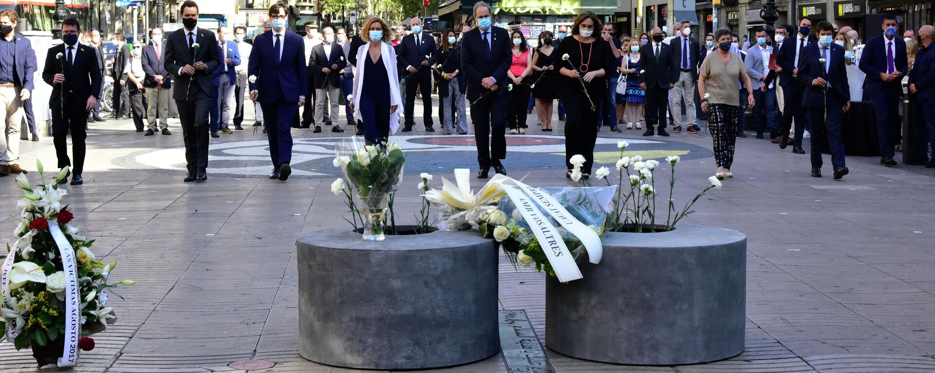 Homenaje a las víctimas de los atentados de Cataluña - Sputnik Mundo, 1920, 27.05.2021