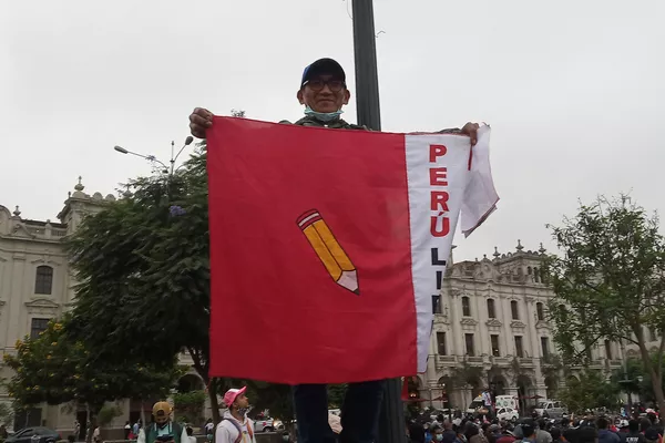 Manifestante en apoyo a Pedro Castillo en Lima Manifestante en apoyo a Pedro Castillo en Lima - Sputnik Mundo