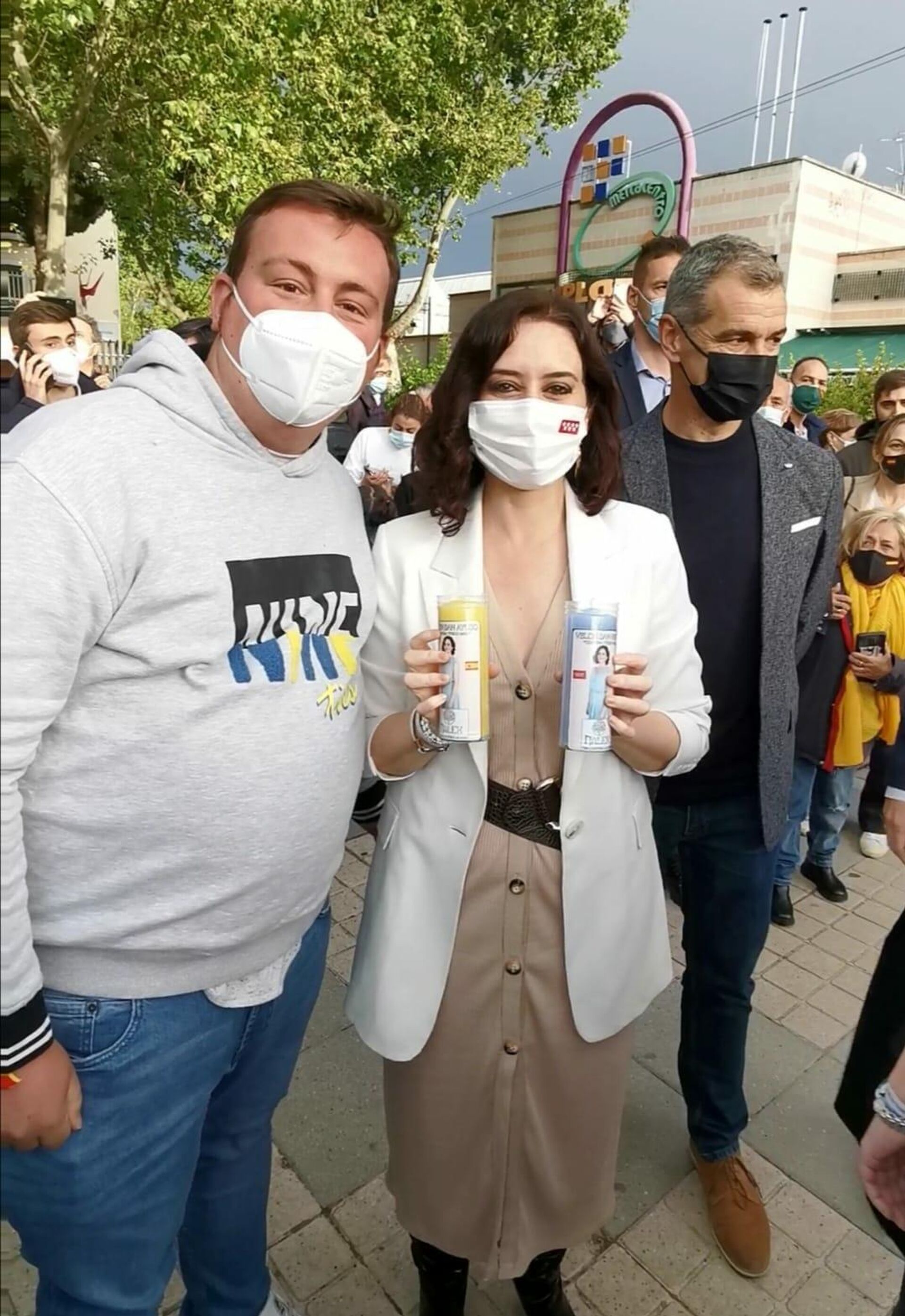 Nacho Pedrera junto a la presidenta de la Comunidad de Madrid, Isabel Díaz Ayuso - Sputnik Mundo, 1920, 01.06.2021