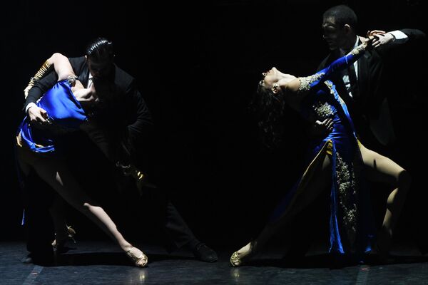 Espectáculo argentino &#x27;Tango After Dark&#x27; en el Festival de Teatro Internacional Chéjov - Sputnik Mundo
