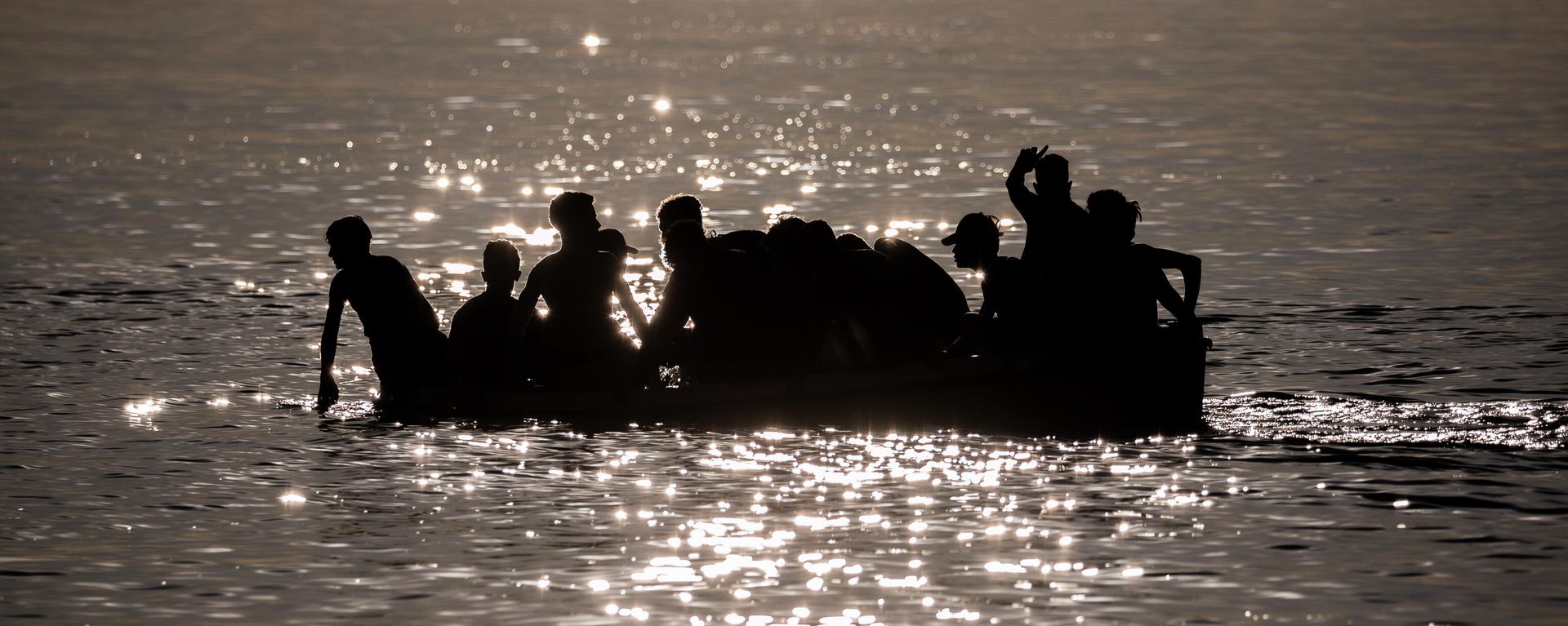 Migrantes llegan a Ceuta - Sputnik Mundo, 1920, 31.07.2026