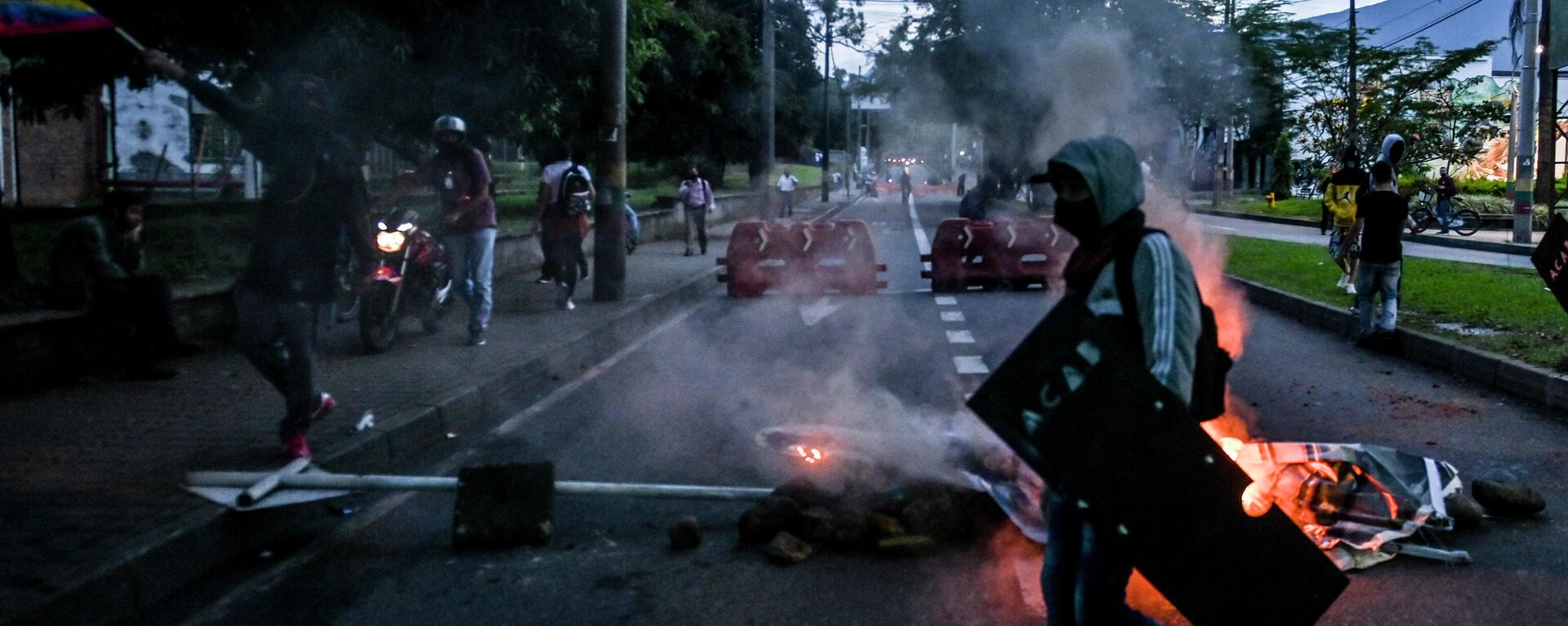 Carretera bloqueada en Medellín, Colombia - Sputnik Mundo, 1920, 02.06.2021