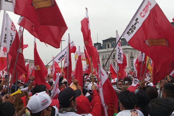 Cierre de campaña de Castillo en la Plaza Dos de Mayo - Sputnik Mundo