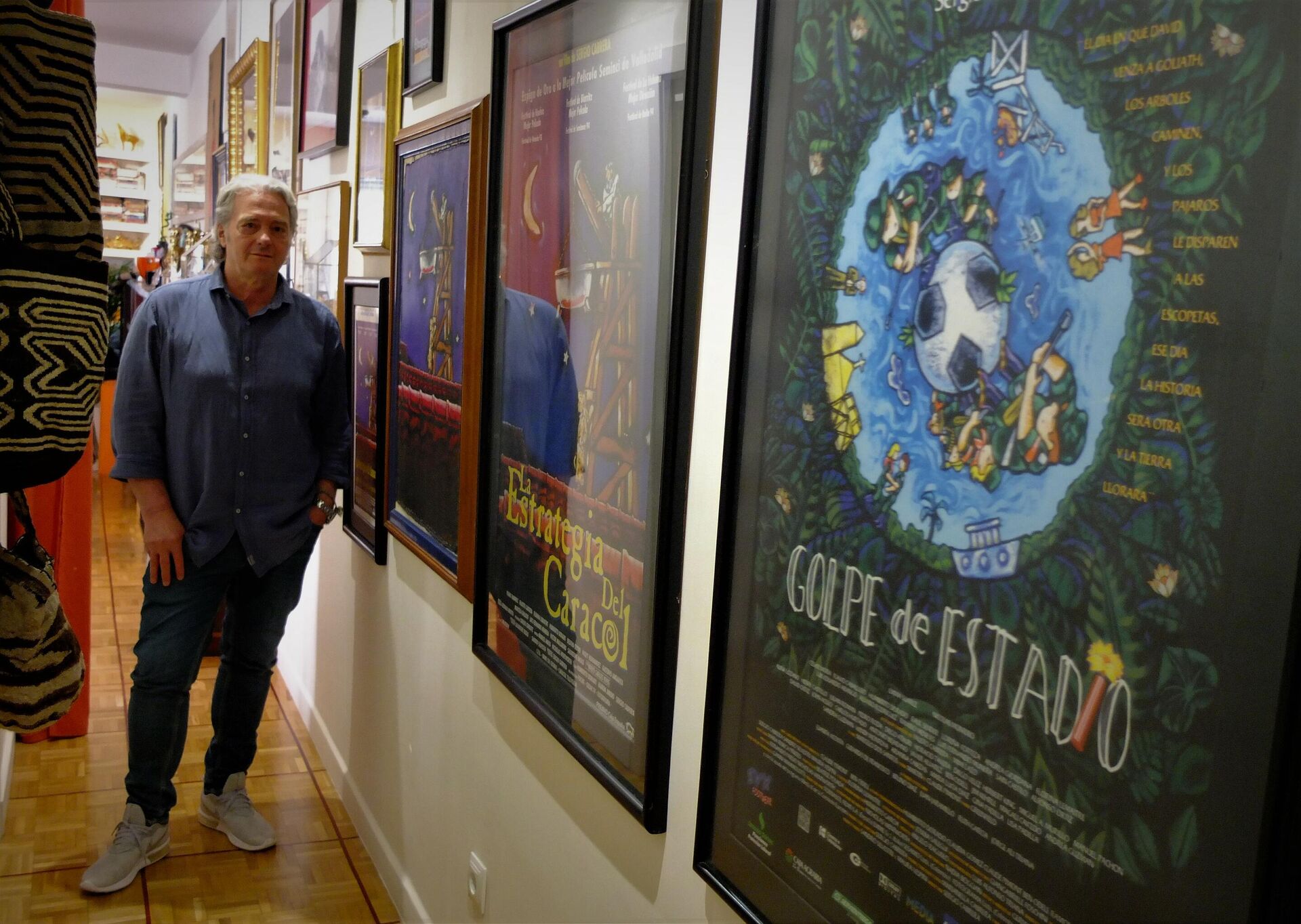 El director de cine Sergio Cabrera en su casa de Madrid - Sputnik Mundo, 1920, 04.06.2021