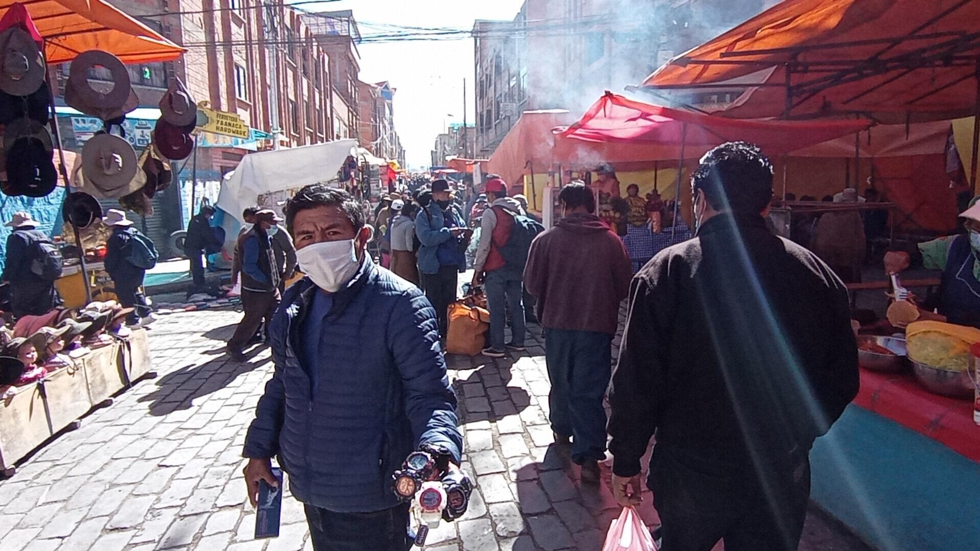 Feria 16 de julio en El Alto, La Paz - Sputnik Mundo, 1920, 04.06.2021