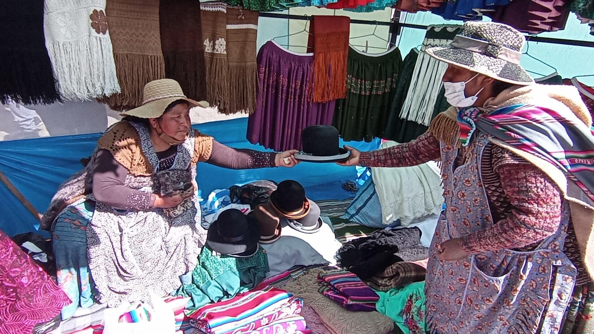 Feria 16 de julio en El Alto, La Paz - Sputnik Mundo, 1920, 04.06.2021