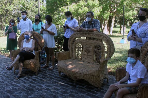 Participantes en acto en Cuba por el Día de la Lengua Rusa - Sputnik Mundo