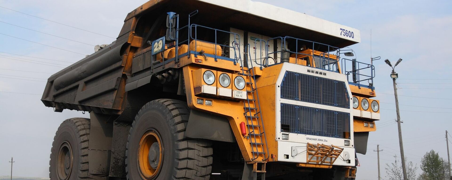 Camión BelAZ 75600  - Sputnik Mundo, 1920, 04.06.2021