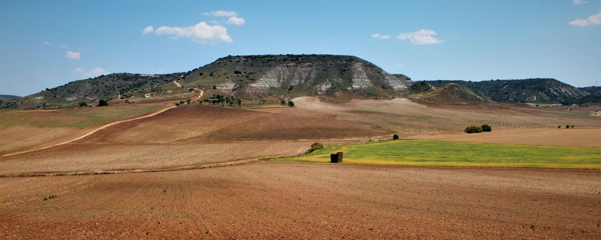Panorámica del terreno de Torres de la Alameda (Madrid) donde se ubicarán las placas solares Panorámica del terreno de Torres de la Alameda (Madrid) donde se ubicarán las placas solares - Sputnik Mundo, 1920, 10.06.2021