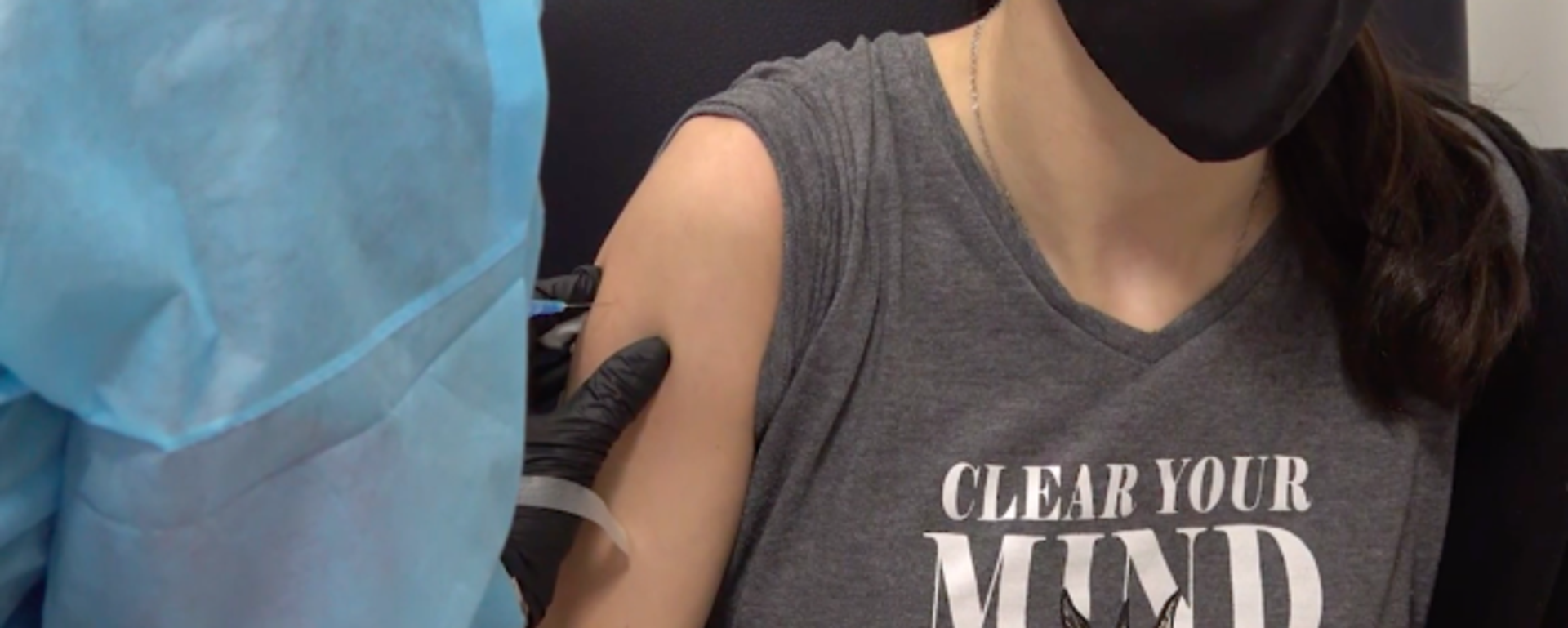 Adolescentes uruguayos reciben la vacuna contra el coronavirus - Sputnik Mundo, 1920, 10.06.2021