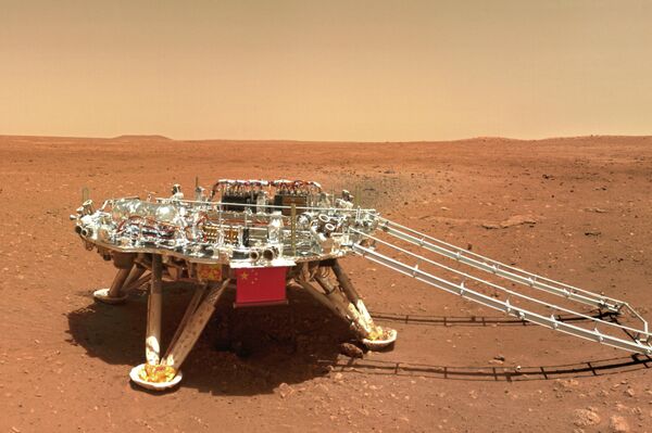 Una foto de la superficie de Marte hecha por el rover Zhurong - Sputnik Mundo