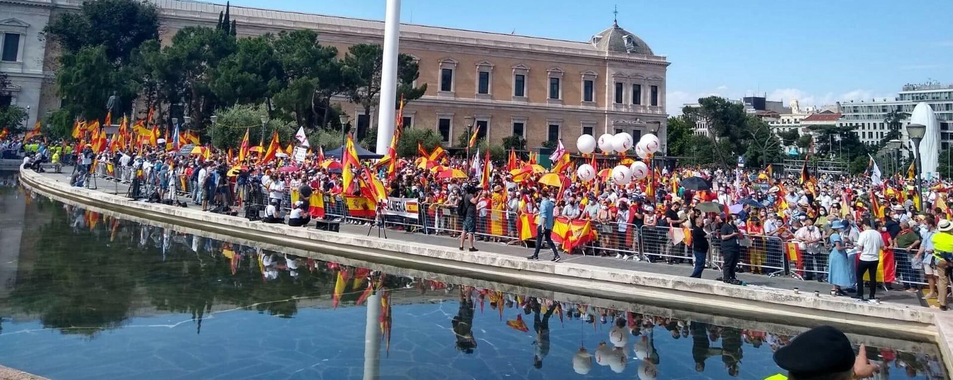 La protesta contra los indultos a los líderes del próces La protesta contra los indultos a los líderes del próces - Sputnik Mundo, 1920, 13.06.2021