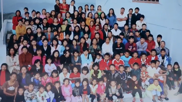 Parte de la familia de Ziona Chana - Sputnik Mundo