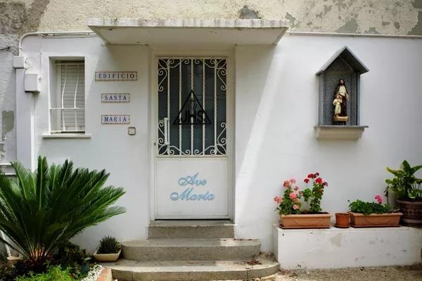Puerta interior de la vivienda en Madrid que quieren desahuciar Puerta interior de la vivienda en Madrid que quieren desahuciar - Sputnik Mundo
