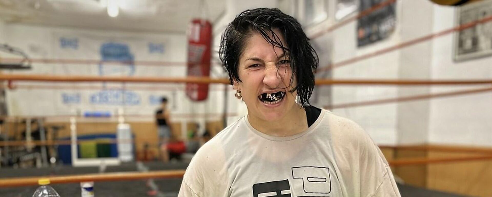 Miriam Gutiérrez, al terminar un entrenamiento en el gimnasio de Jero García de Madrid - Sputnik Mundo, 1920, 19.06.2021