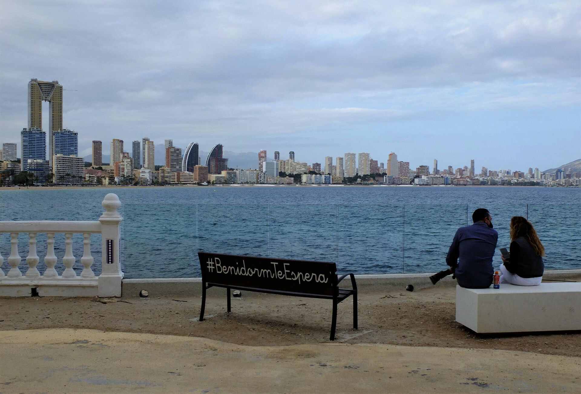 Panorámica de Benidorm desde la playa de Poniente en el mes de abril - Sputnik Mundo, 1920, 14.07.2021