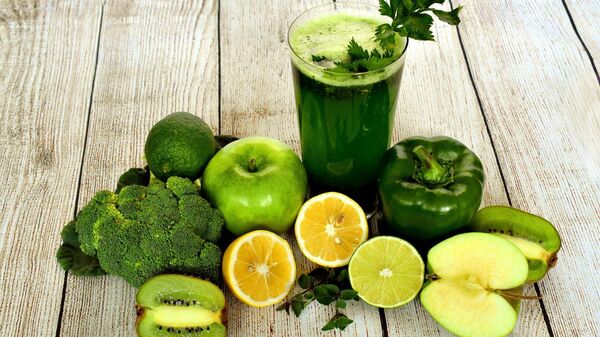 Un jugo verde (imagen referencial) - Sputnik Mundo