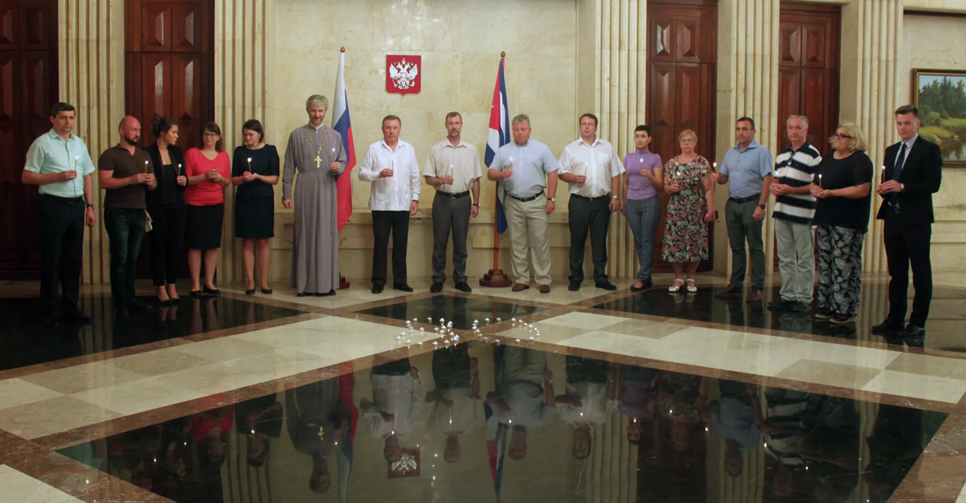 Ceremonia de la Vela de la Memoria en la embajada rusa en Cuba Ceremonia de la Vela de la Memoria en la embajada rusa en Cuba - Sputnik Mundo, 1920, 22.06.2021